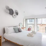 Exclusive City Centre Townhouse With Parking