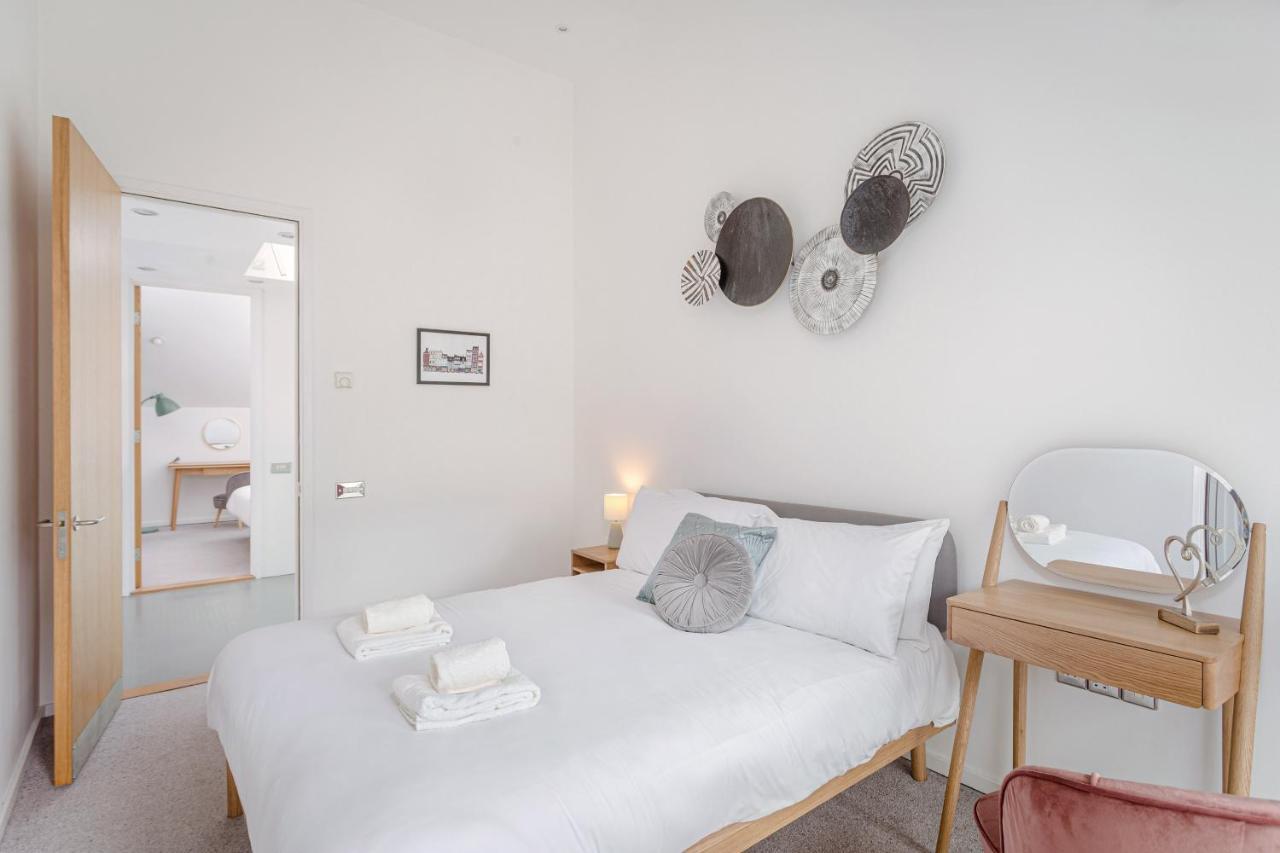 Rumah liburan Exclusive Centre Townhouse With Parking